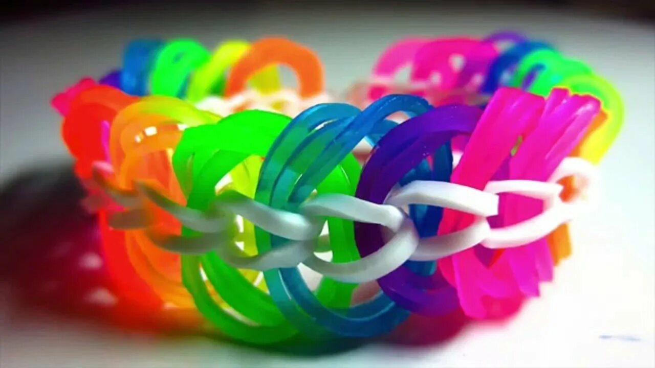 Браслеты из резинок rainbow. Браслеты рейнбоу лум. Браслеты из резинок рейнбоу лум. Браслеты из резинок rainbow. Сердечко из резиночек.