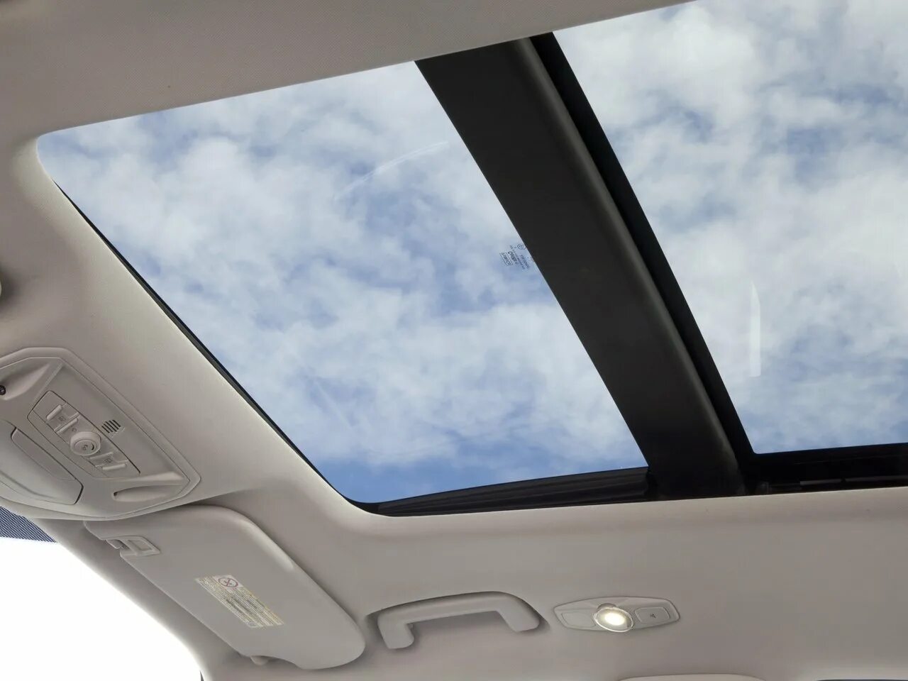 Люк на Форд Куга 2. Ford Kuga панорамная крыша. Ford Kuga 2019 панорамная крыша. Форд Куга с панорамной крышей.
