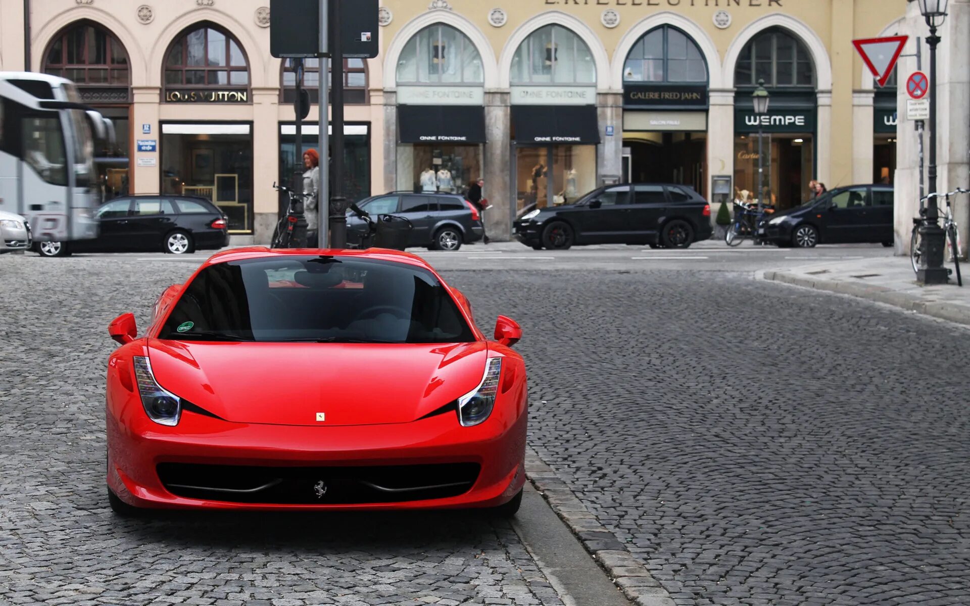 Обои ferrari. Ferrari 458 Italia красная. Машина Ferrari 458 Italia. Феррари 458 Италия белая. Феррари 458 Италия спереди.