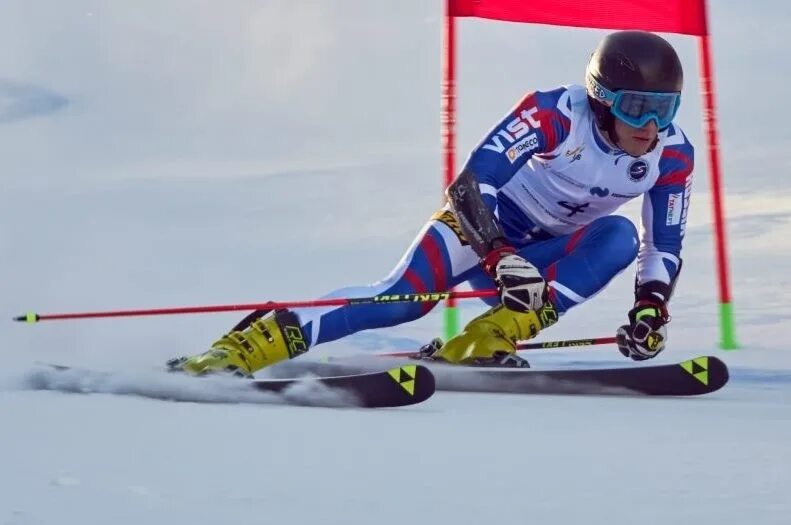 Виды спорта в красноярске. Енджиевский Антон горнолыжник. Овчинников Алексей горнолыжник. Антон Енджиевский Красноярск. Овчинников Алексей горнолыжный спорт фото.