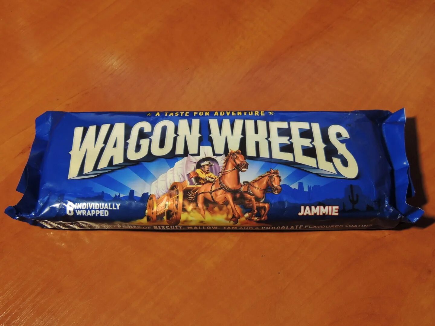 Суфле вагон Вилс. Ашан Wagon Wheels. Wagon Wheels печенье. Wagon Wheels синие. Вагон вилс купить