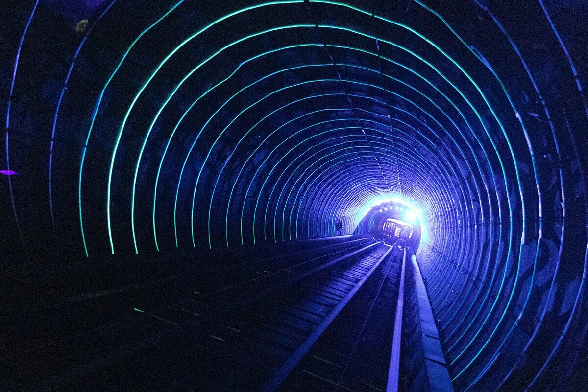 Синий метрополитен. Тоннель бунд. Сомюрский тоннель. Алазанский туннель. Туннель Bund Sightseeing, Шанхай.