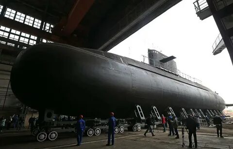 Спустили подводную лодку