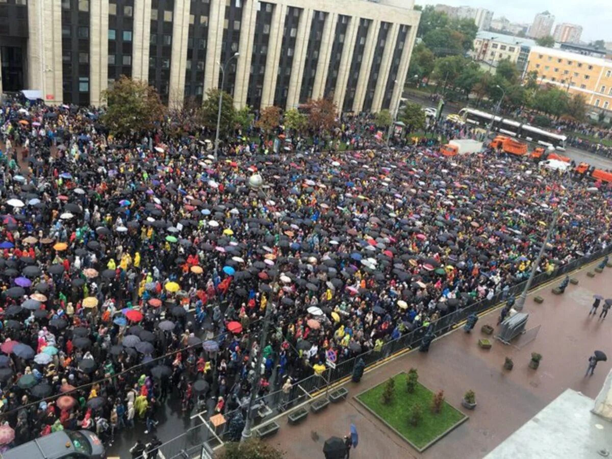 Митинг на проспекте Сахарова. Протесты в Москве 2019 Сахарова. Митинг на проспекте Сахарова 2019. Митинг 10 августа 2019 в Москве. 19 25 сентября