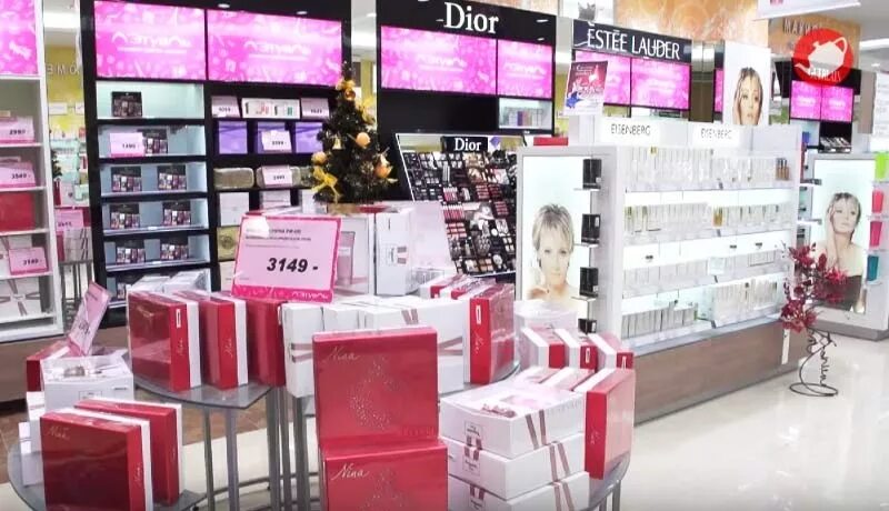 бриллиантовая карта летуаль. картинка лэтуаль подарочный сертификат. штрих код 030. карта летуаль штрих код. золотая карта летуаль.