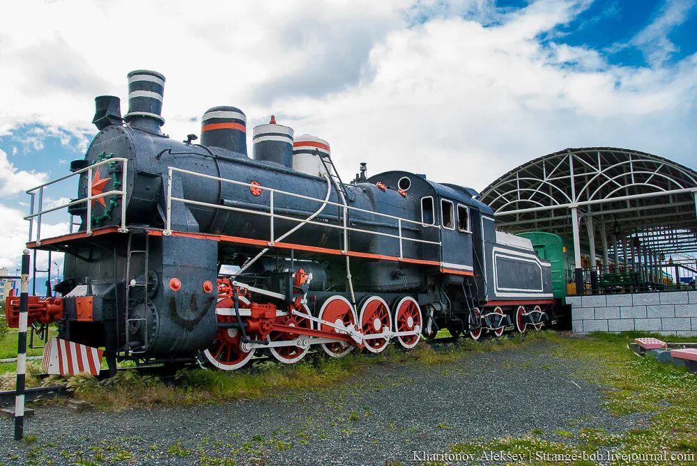 Лангепас ханты-мансийский автономный округ. Фонтан осетр лангепас. Ретро лангепас. Ретро лангепас. Памятник колокол лангепас.