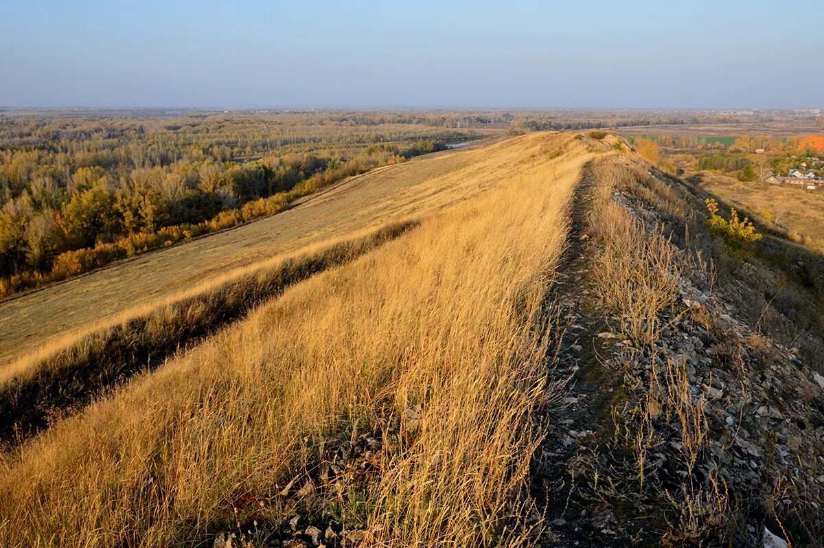 Гребенская гора Оренбург. Гора Гребенская (Гребени). Гора Гребени Сакмарский район. Гора Гребени Оренбург летом.