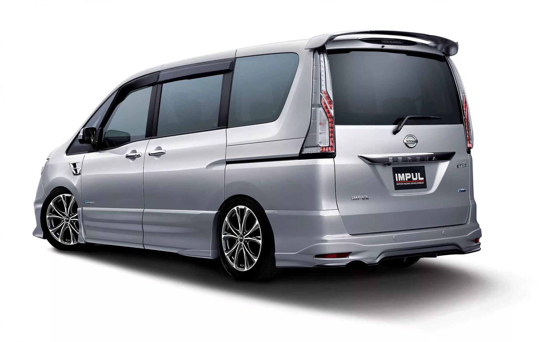 Ниссан серена с26 гибрид. Nissan Serena c26 Nismo. Nissan Serena c26 колеса r18. Nissan Serena Hybrid c26.