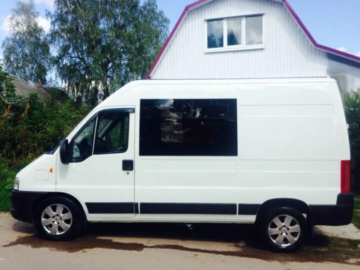 Fiat Ducato 2010 белый. Фиат Дукато белый. Фиат Дукато бу. Черный низ белый Дукато Фиат.