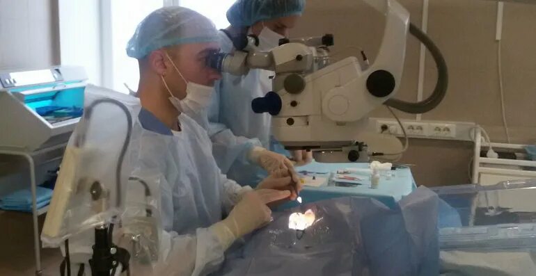 Глазная операция глаукомы. Операция глаукома глаза. Микроинвазивная витрэктомия.