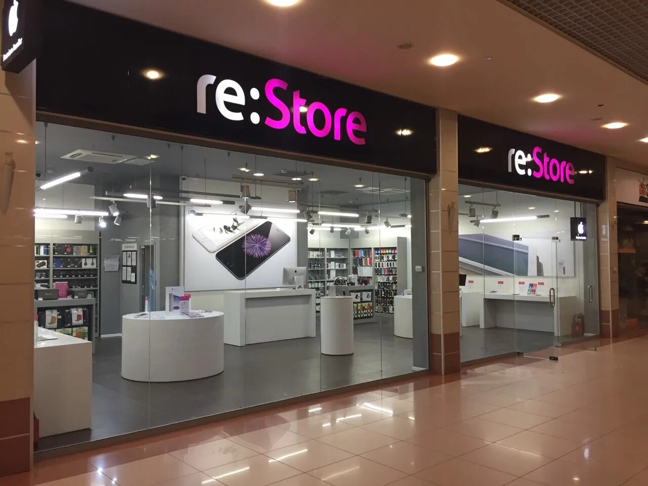 Аса стор. Re Store. Магазин Apple в Тюмени. Магазин рестор. Магазин эпл Тюмень.