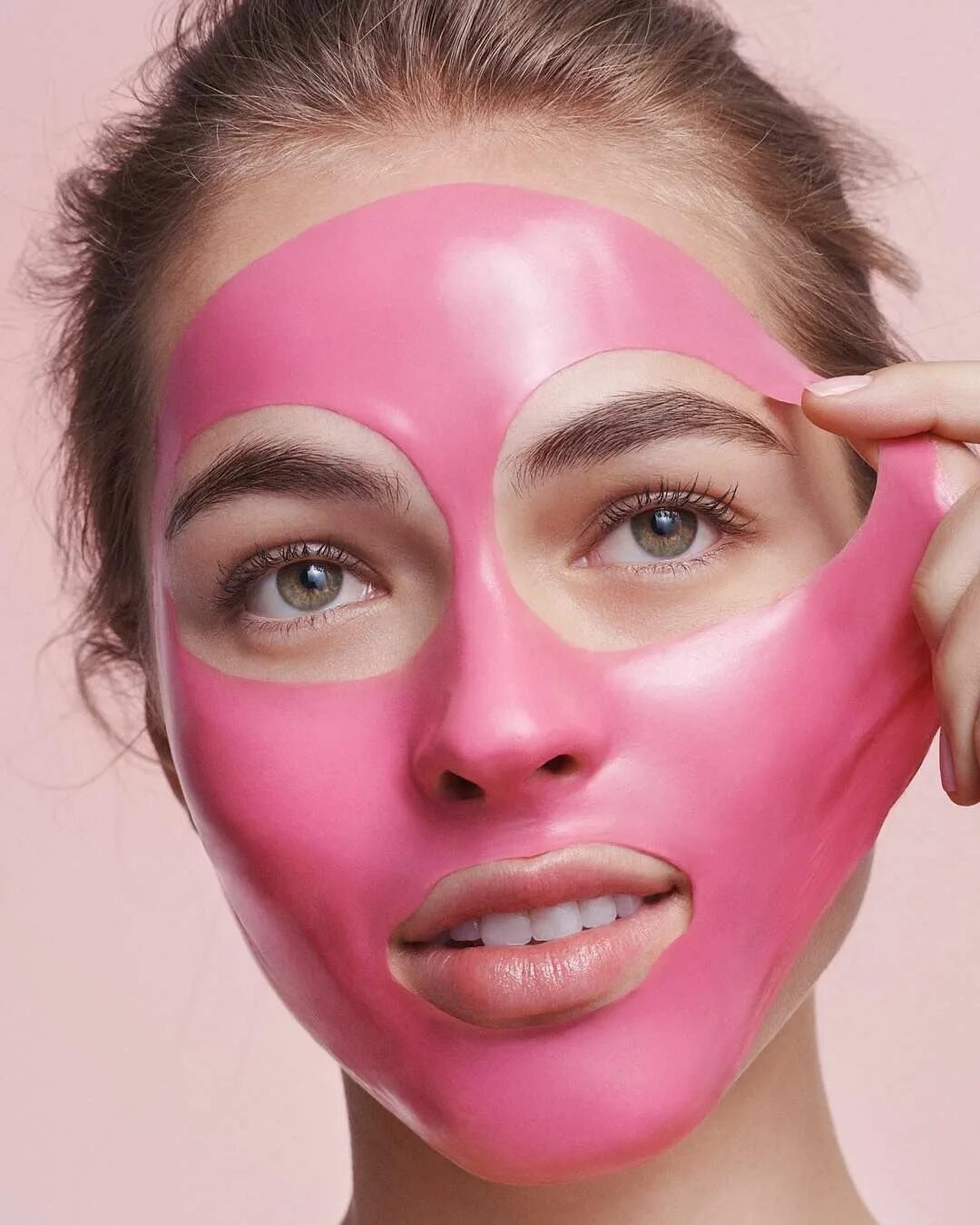 Косметологическая маска для лица. Пилинг фруктовый. Набор для интимного пилинга. Косметология. Розовый пилинг для зоны вокруг глаз.