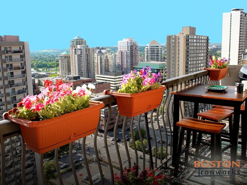 Balcony перевод