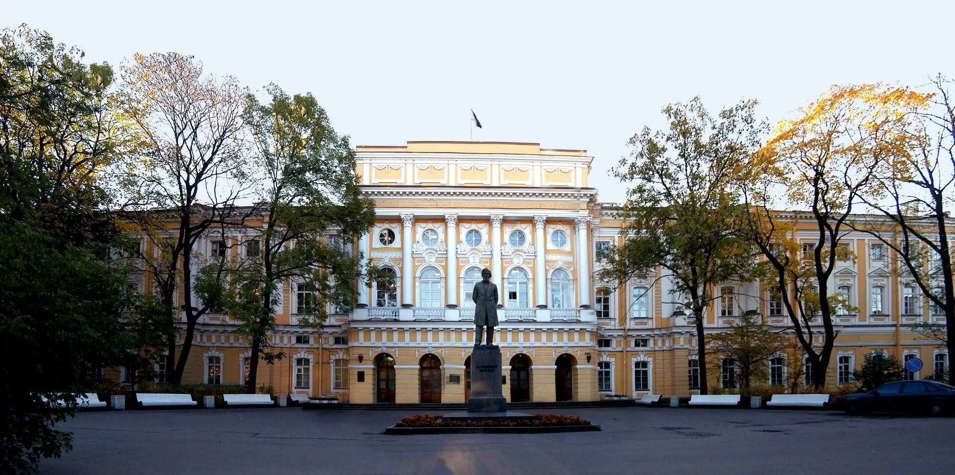 Рггу поступи. Университет имени Герцена Санкт-Петербург. РГПУ им Герцена. Ленинградский институт имени Герцена. РГПУ имени Герцена Питер.