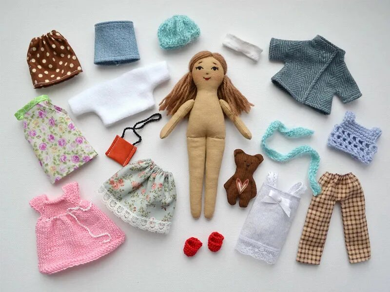 Какую одежду для кукол. Одежда для кукол. Идеи одежды для кукол. Куколки с одеждой. Красивая одежда для кукол.