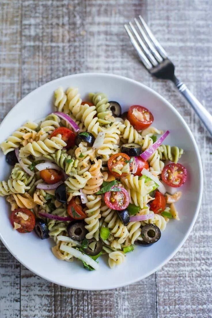 Веган паста. Vegan pasta Salad. Салаты веган украшение. Vegan pasta.