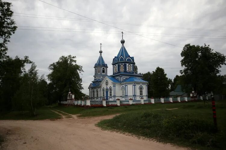 Фокино воротынский район нижегородская область. Храм в селе Каменка Воротынском района. Церковь Каменка Воротынский. Каменка Нижегородская область Воротынский район. Село Каменка Воротынского района Нижегородской области.