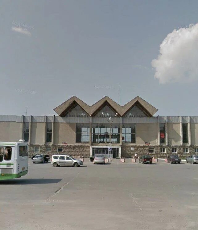Д станция тобольск. Тобольск вокзал. Д станция тобольск. Железнодорожный вокзал тобольск. Тобольск ж/д вокзал.