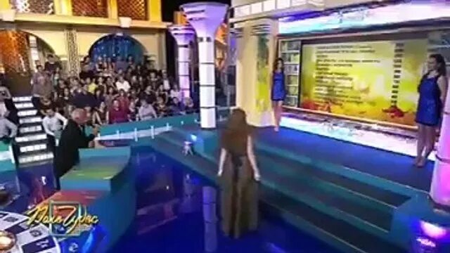 Поле чудес 1999. Список подарков в поле чудес. Якубович поле чудес и черный ящик. Призы на поле чудес. Призы на поле чудес.