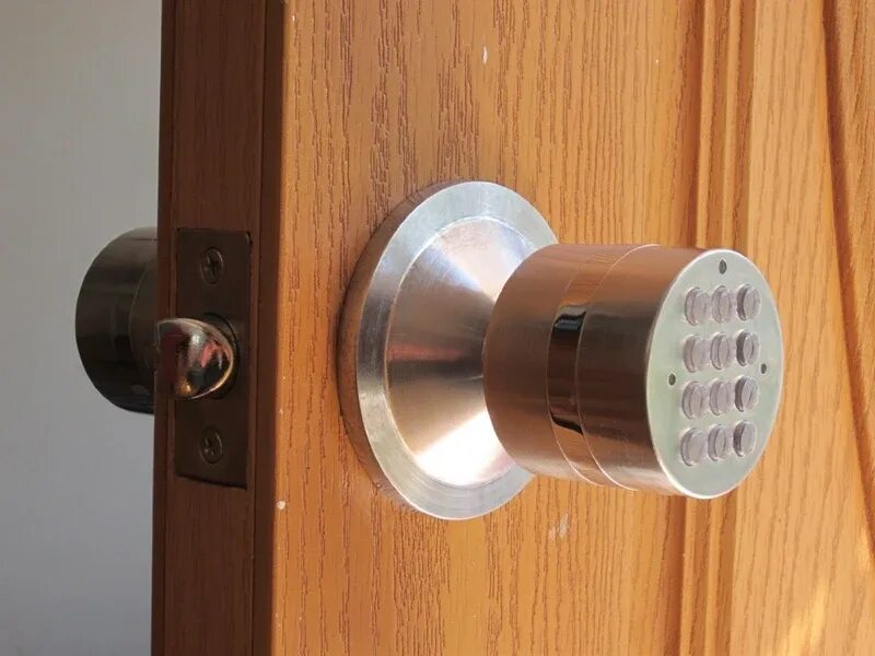 Кодовый замок на входную дверь. Кодовый замок дверной цифровой. замок door lock v1733. цифровой замок на входную дверь кодовый. электронный замок на межкомнатную дверь.