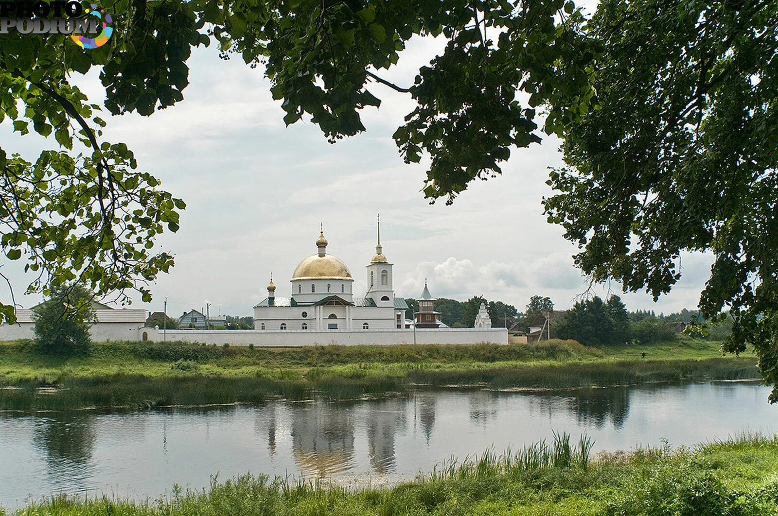 Река великая монастырь. Спасо-казанский симанский монастырь остров. спасо-казанский женский монастырь г остров псковская область. симанский женский монастырь. женский монастырь в псковской области г. остров.