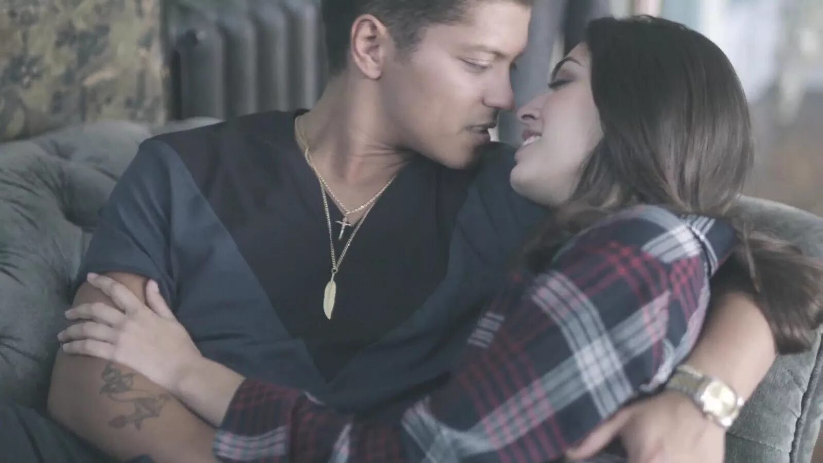 Bruno mars it will rain. Bruno_mars_-_cause_your_sex_takes_me_to_paradise из какого фильма.