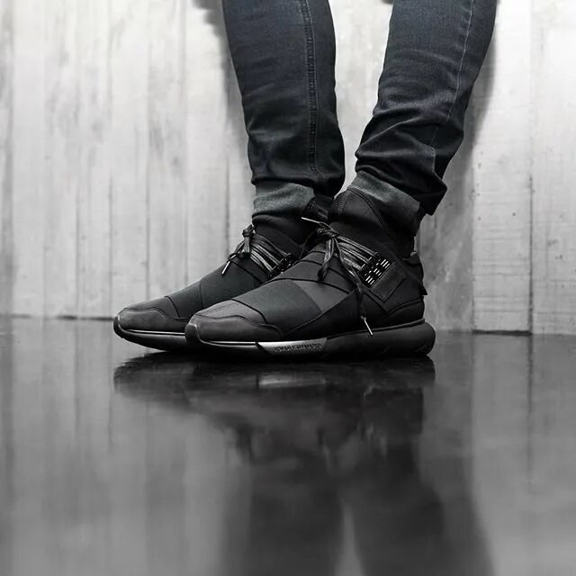 Y 3 мужской. Y-3 adidas Yohji Yamamoto. Adidas Yohji Yamamoto y-3 Qasa High. Y3 adidas Yohji Yamamoto кроссовки. Yoshi Yamamoto y-3 кроссовки.