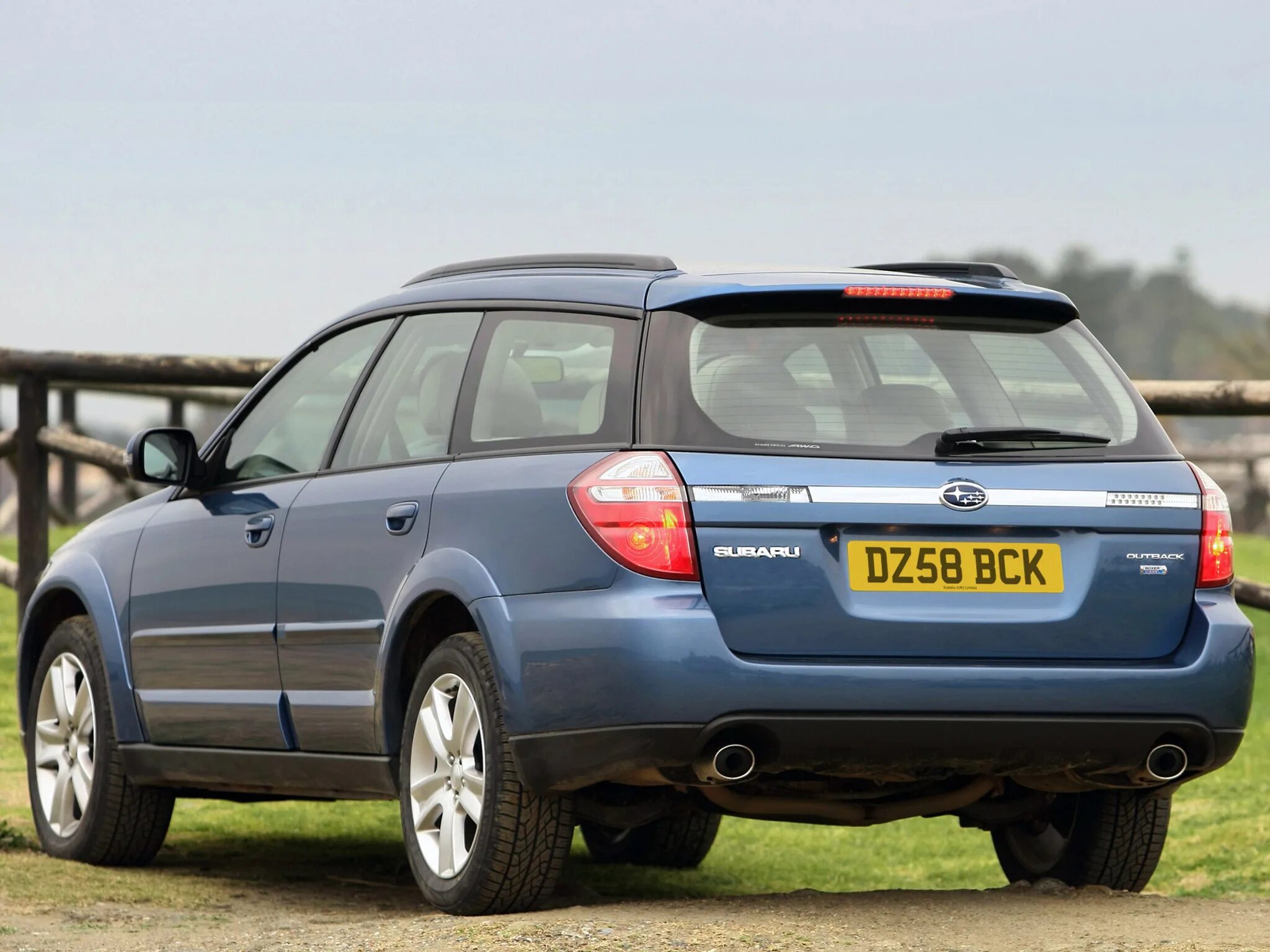 Субару аутбек задний купить. Субару Аутбек 2008. Subaru Legacy Outback 2008. Субару Аутбек 3 2008. Субару Аутбек 2008 2,0.