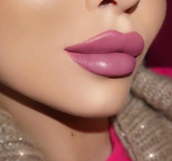 Форма губ бант. Красивые губы бантиком. форма губ бантиком. губы бантиком макияж. накаченные губы с помадой.