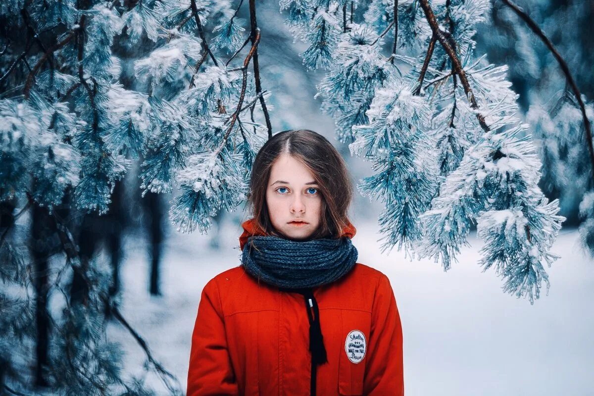 Зимняя фотосессия в лесу девушек идеи. Зимний портрет. фотосессия зимой. фотосессия в лесу зимой. девушка в зимнем лесу.