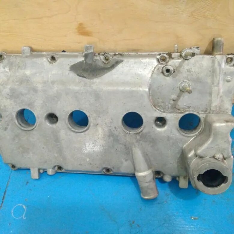 Крышка клапанов ваз 2110. Клапанная крышка ваз 2112 16 клапанов 1. Крышка клапанов ваз 2110 8 клапанов. Клапанная крышка ваз 126 мотор. Гбц ваз 2110 16 клапанов заглушка головки.