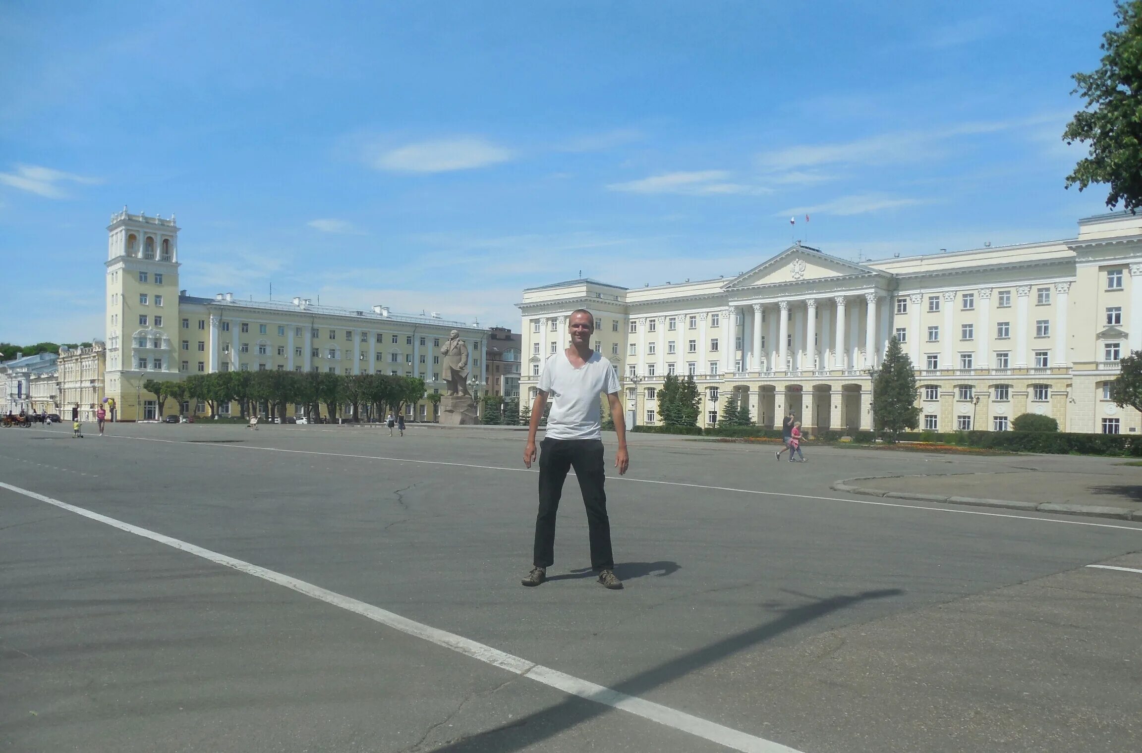 Площадь Ленина Смоленск. Смоленск, площадь им. Ленина, 1. Театральная площадь Смоленск. Веб камера Смоленск площадь Ленина.