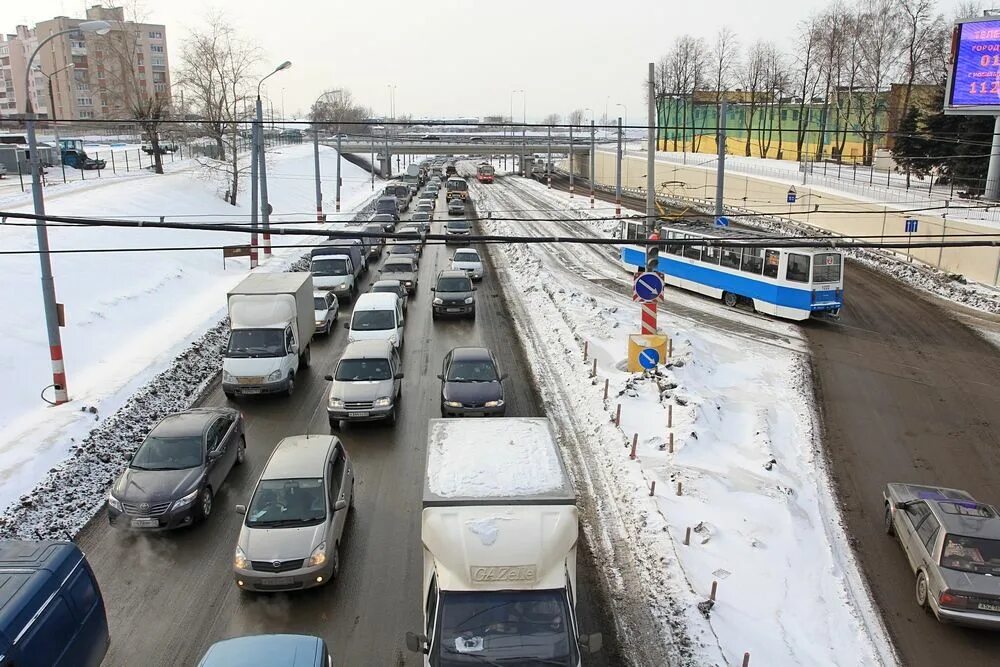 Пробки нижний 0. Окский съезд Нижний Новгород. Проспект Гагарина пробки. Пробки Нижний Новгород. Большая пробка Окский съезд зима.