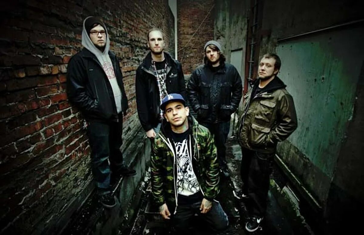 Группа 1 8. I killed the prom queen. Ifk группа паштет. Prom queen группа. Ice nine kills обои.