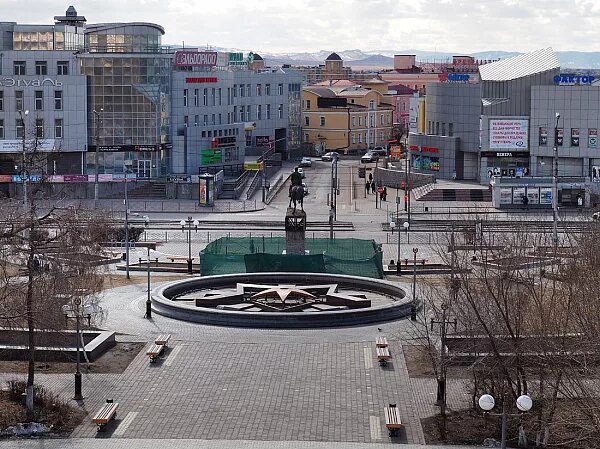 Улан удэ в апреле. Улан-Удэ центр города. Наш город Улан Удэ. Центр Улан Удэ набережная. Улан-Удэ фото города 2022.