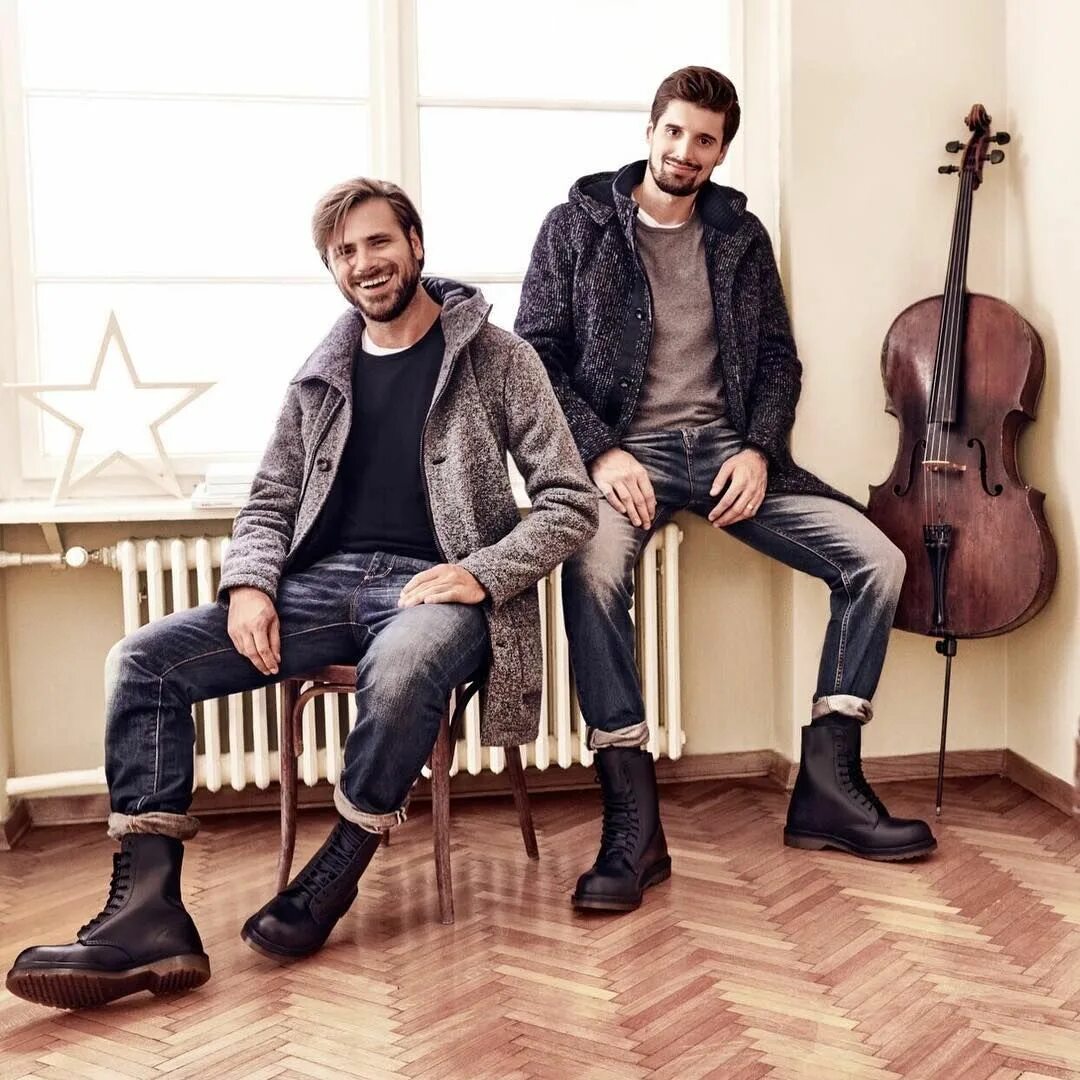 Дуэт виолончелистов. 2cellos. Группа 2cellos. Дуэт 2cellos.