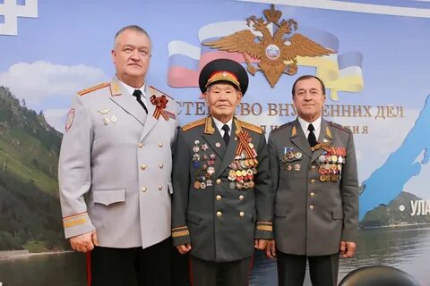 Назовите имя первого бурятского генерала командовавшего