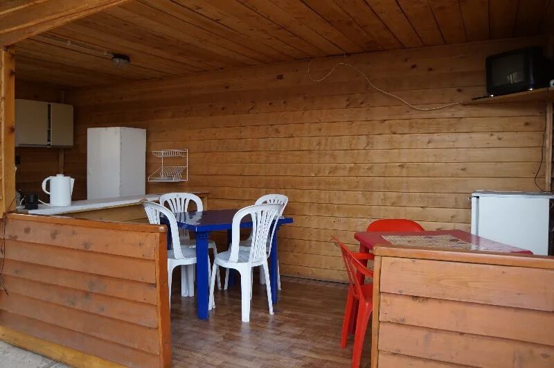 база озеро шира п жемчужный. домики на шира жемчужный. база озеро шира жемчужный. жемчужный. жемчужный хакасия корпус 12 комната 7.