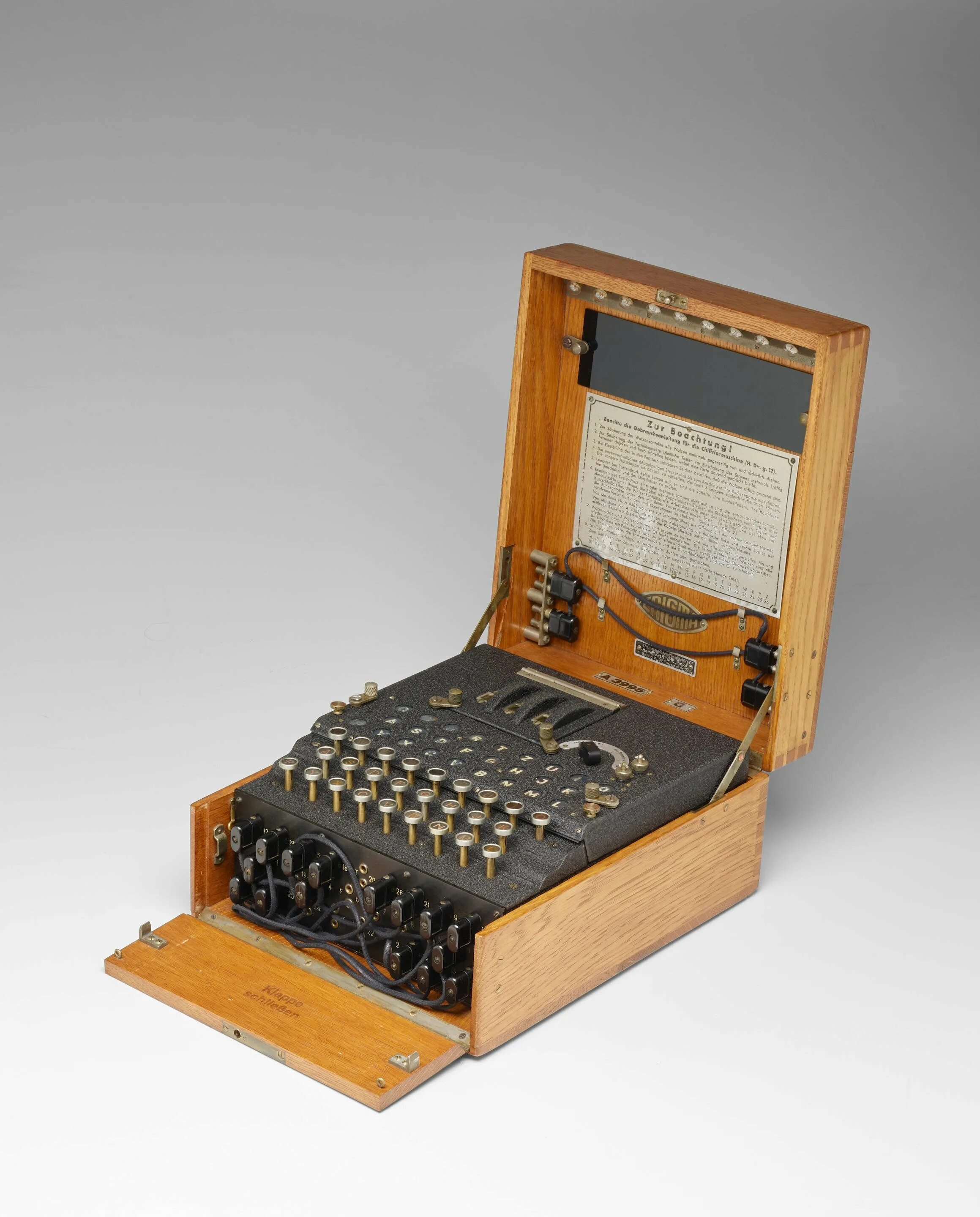Энигма enigma. Энигма машина. enigma аппарат. немецкая машина энигма. энигма 1942.