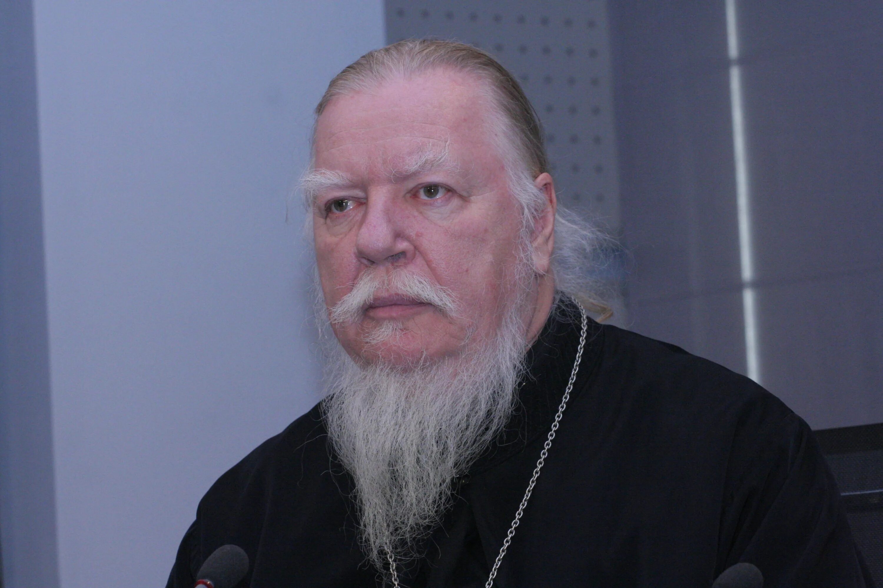 Могила дмитрия смирнова протоиерея. Воронежская епархия александр шишкин. Кто из священников скончался от коронавируса. Скончался священник. Скончался священник.