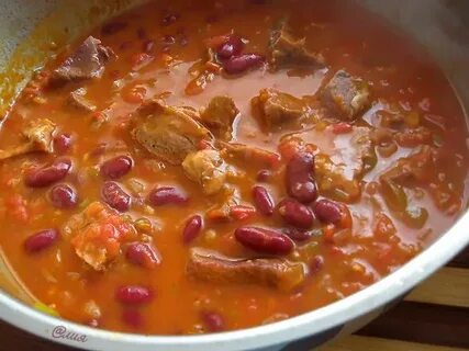Фасоль с различными видами мяса