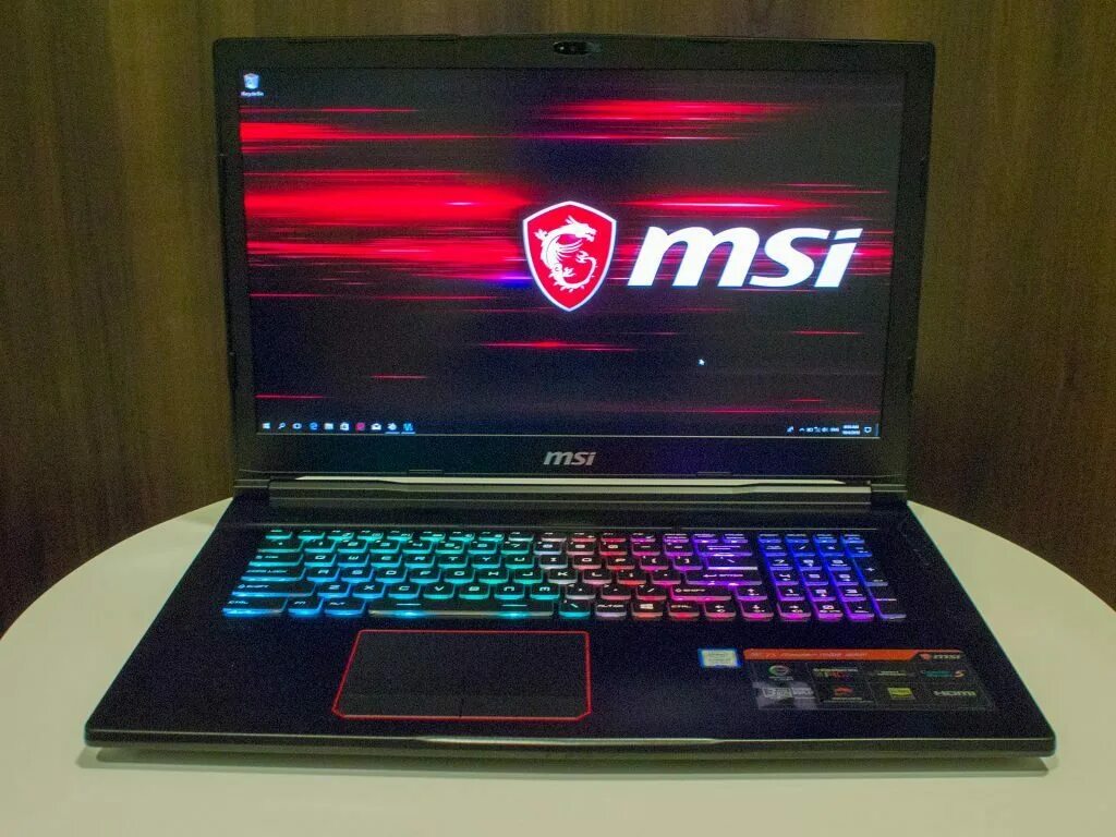 Msi gv72 7rd. Ноутбук msi i7 q720. Ноутбук msi в москве. Ноутбук msi gx60. Ноутбук msi в москве.