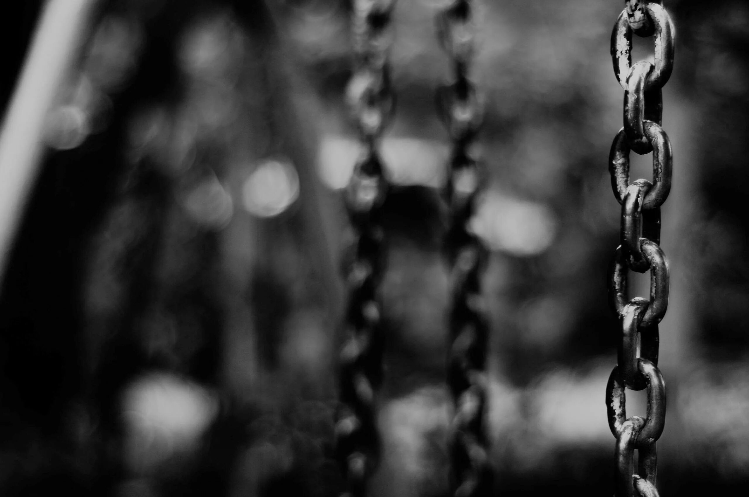 Оковы 4. Оковы 4. Человек в цепях. Парень в цепях. Парень в цепях.