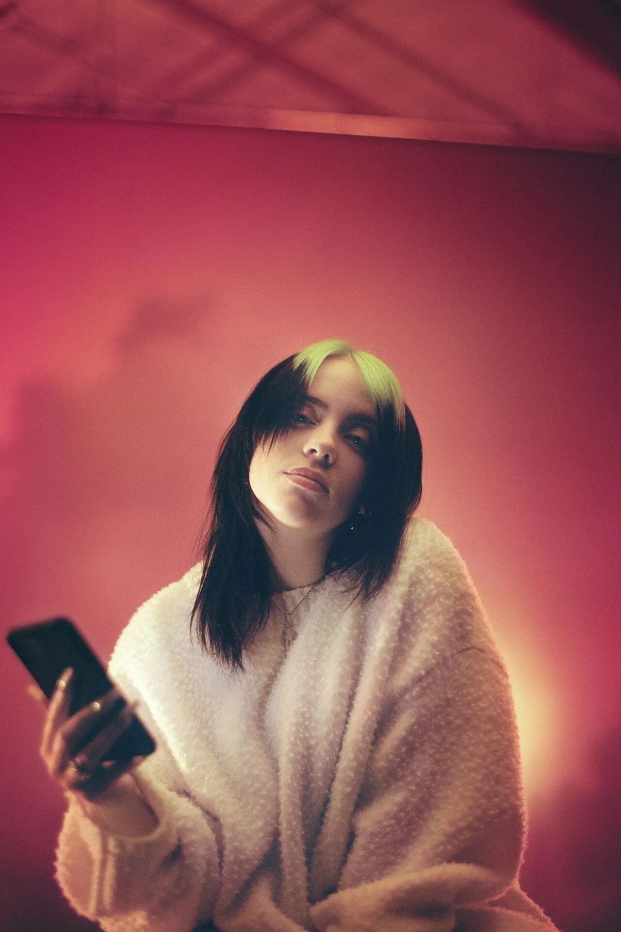 Билли айлиш блондинка. Billie eilish синяя образы. Билли айлиш 2. Телефон билли. Billie eilish wallpaper iphone.