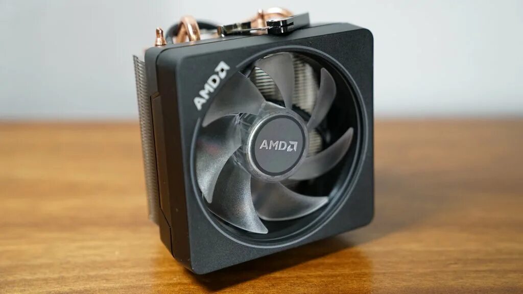 Кулер AMD Wraith Prism Ryzen RGB. CPU Cooler: AMD Prism RGB. Box кулер AMD Ryzen. Кулер AMD Wraith Prism Ryzen RGB поверхность контакта.