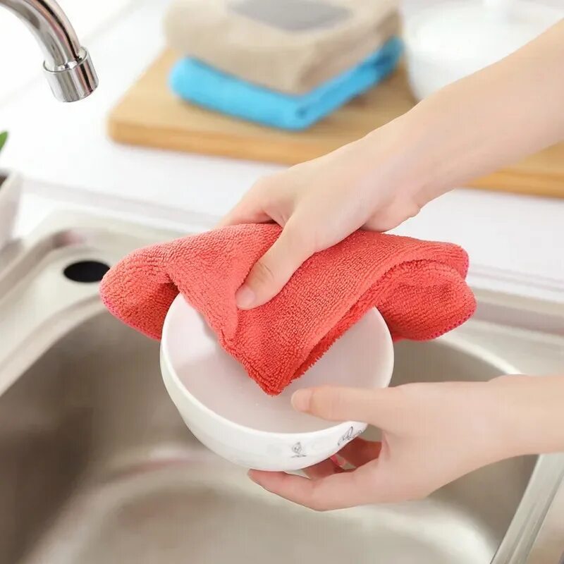 Полотенце для мытья. Тряпочки для мытья посуды. Тряпочку для мытья посуды из микрофибры. Тряпки для кухни впитывающие. Салфетки для раковины.