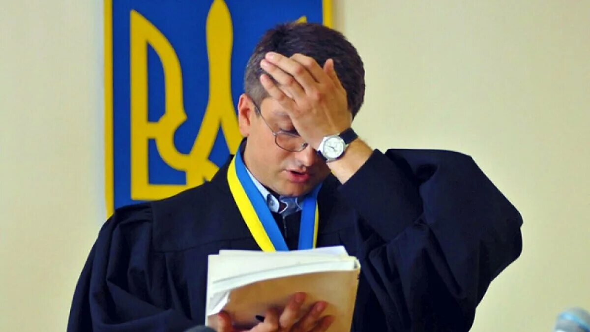 Судьи не было на заседании. Судьи не было на заседании. Судебное заседание. Судьи не было на заседании. Судебное заседание.