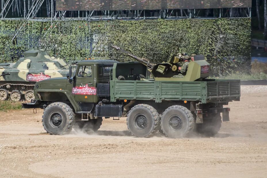 Военно промышленный комплекс урала. Урал 4220 армейский. Шасси Урал 4220. Зу23 на шасси Урал. Армия 2021 шасси Урал.