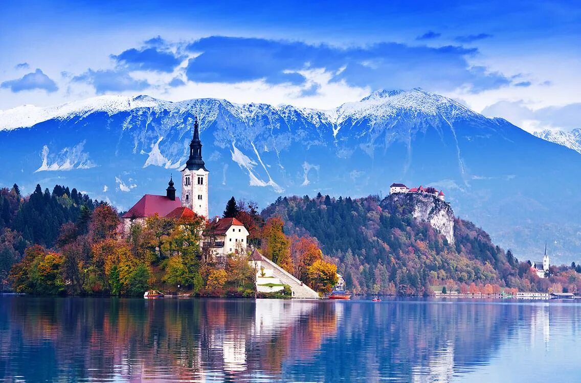 Изображение. Озеро Блед Словения. Замок Блед Словения. Замок на озере Блед в Словении. Словакия озеро Блед.