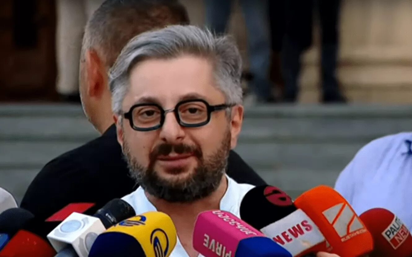 Грузинское телевидение мтавари архи прямой. Грузинский телеведущий. Грузинское телевидение мтавари архи прямой. Телевидение в грузии. Мтавари архи.